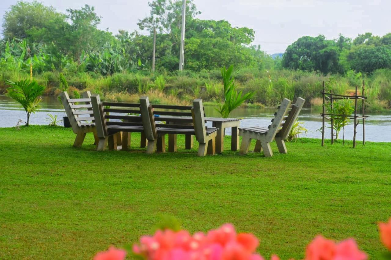 Canal Side Safari Resort Udawalawe Exteriér fotografie